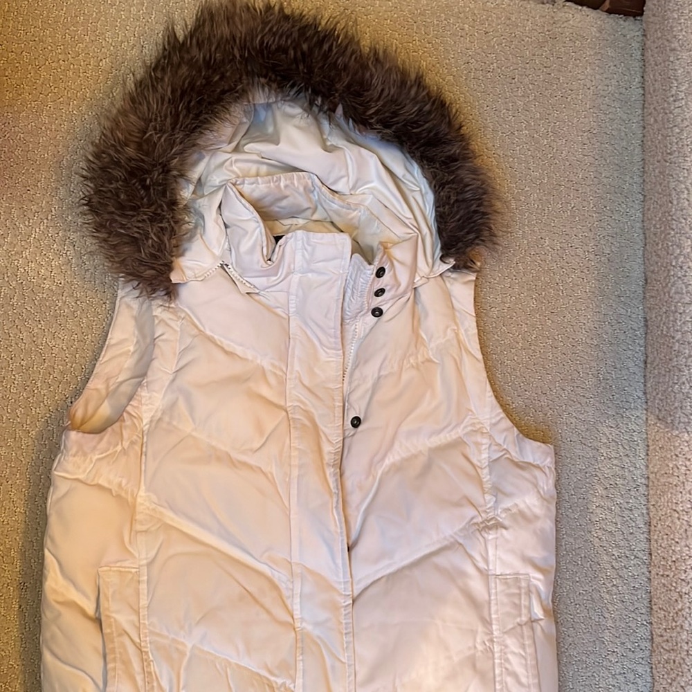 Gap puffy vest